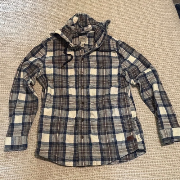 L.L. Bean Hooded Flannel - Picture 7 of 7
